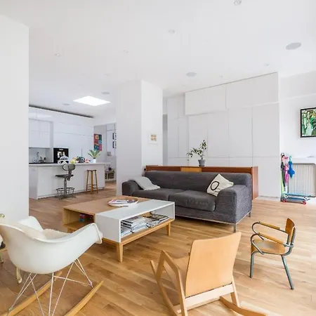 House In * Parigi